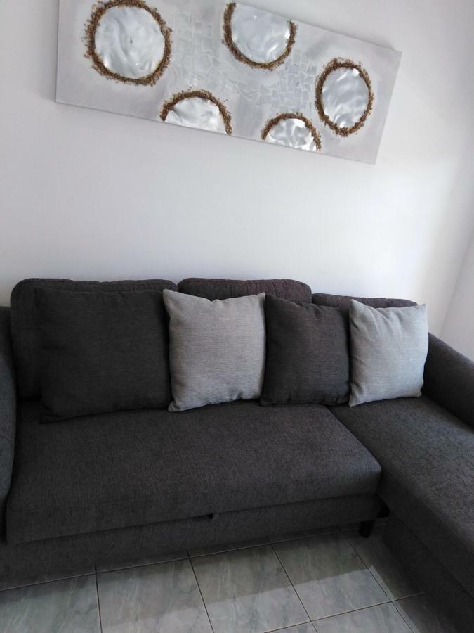 Modern Apartment In Paphos Town Centre Екстер'єр фото